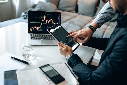 Session Handoffs That Can Alter an Open Currency Position